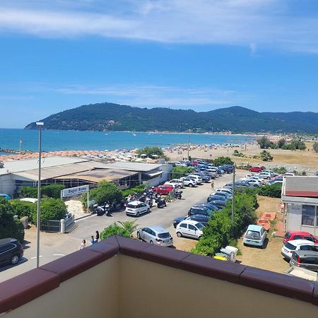 Casa Bea Marinella Apartment Маринела ди Сарцана Екстериор снимка