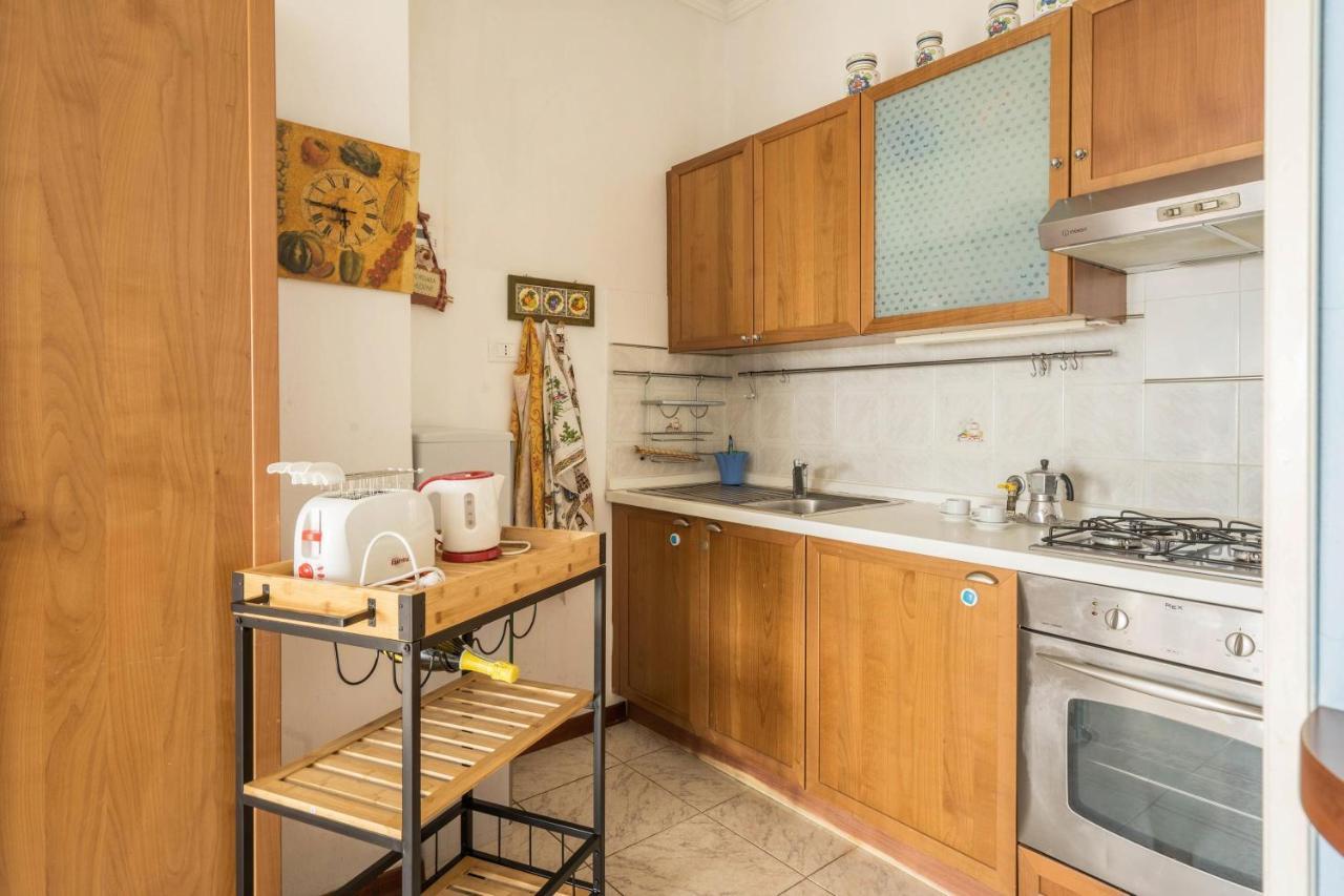 Casa Bea Marinella Apartment Маринела ди Сарцана Екстериор снимка